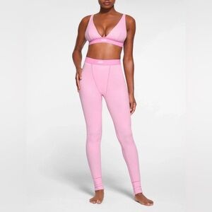 Skims Cotton Rib Leggings
Bubblegum Limited Edition